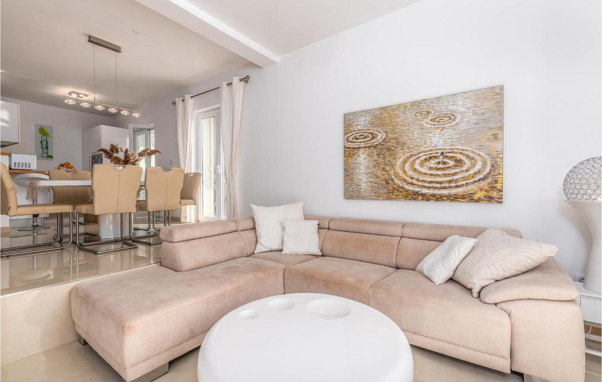 Beautiful Home In Martinscica With Wifi Екстер'єр фото